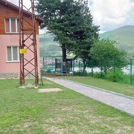 Prázdninový dům джамбазови