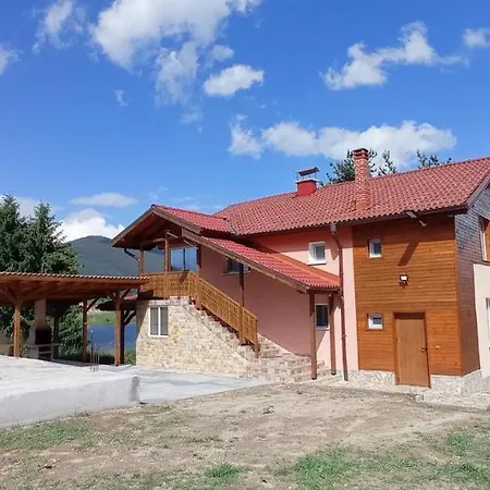 Prázdninový dům джамбазови